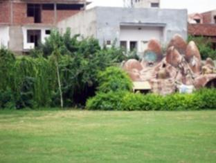 Kedar Dham Hotel Mathura Exterior foto