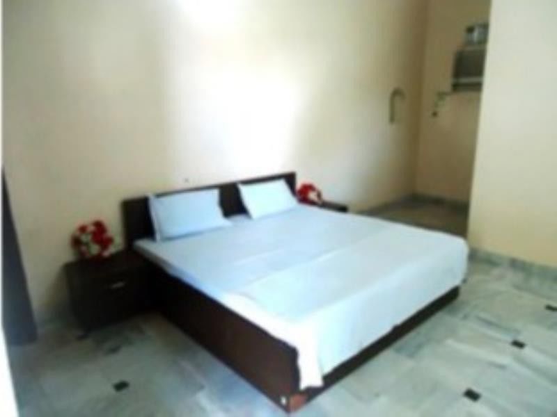 Kedar Dham Hotel Mathura Exterior foto